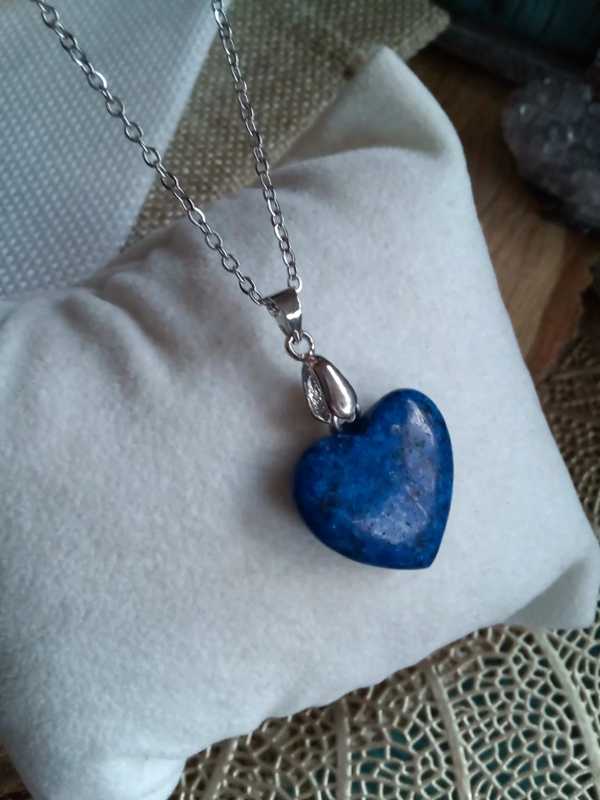 Collier coeur en pierre de lapiz lazuli – photo 2